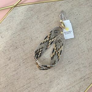NWT Kendra Scott Britt Gold Beaded Bracelet in Gold/White/Gray/Black